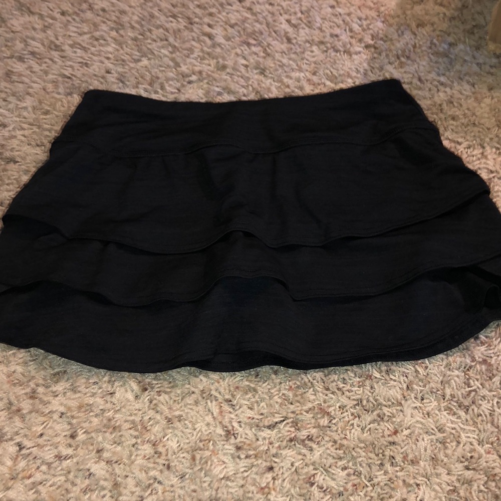 Athleta tennis skirt size S in great condition.